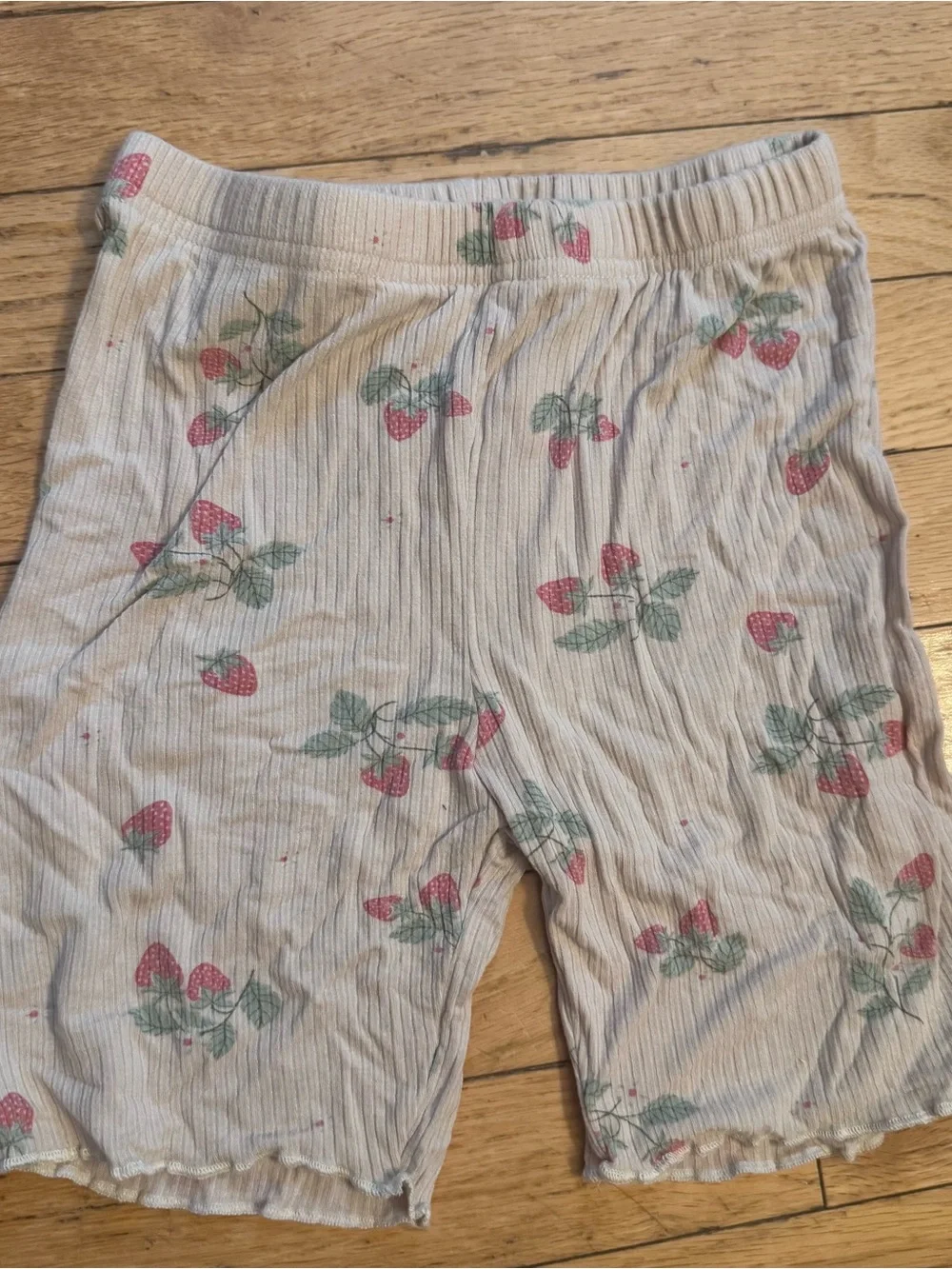 Strawberry Pajama Set Short Sleeve/Shorts 6 Girl Viscose